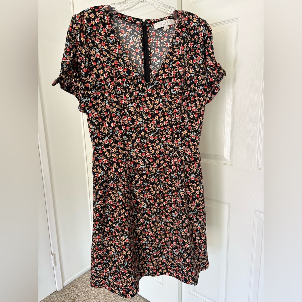 LOFT V-Neck Dress Size 6